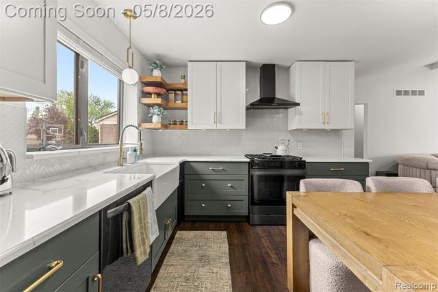 34048 Fonville Drive, Livonia, MI 48152