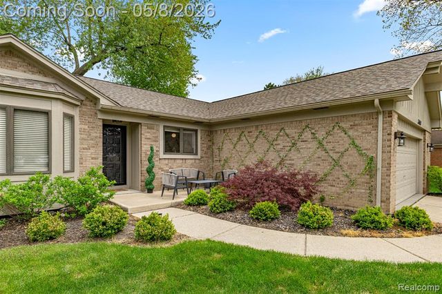 34048 Fonville Drive, Livonia, MI 48152