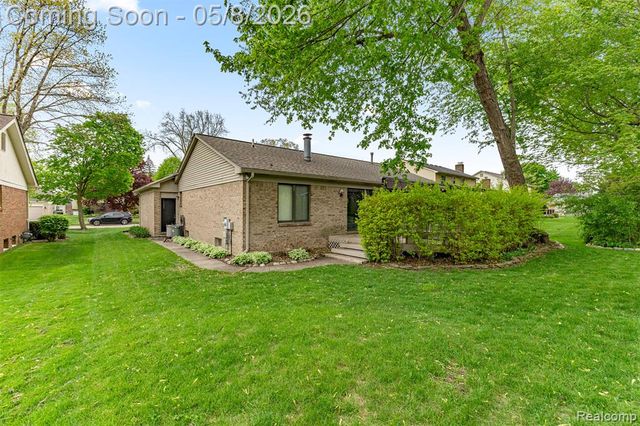 34048 Fonville Drive, Livonia, MI 48152