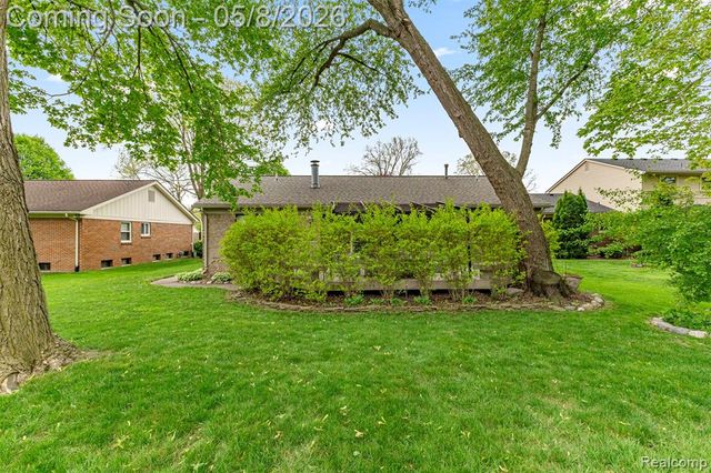 34048 Fonville Drive, Livonia, MI 48152