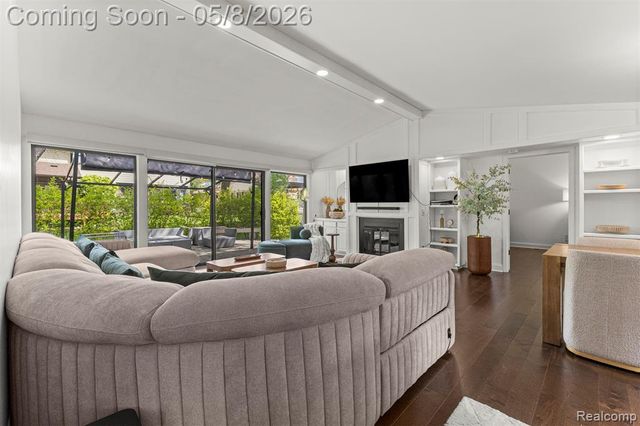 34048 Fonville Drive, Livonia, MI 48152