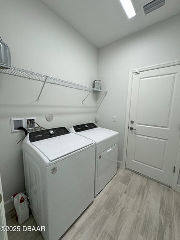 263 Island Breeze Avenue, Daytona Beach, FL 32124