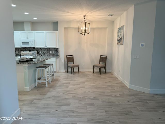 263 Island Breeze Avenue, Daytona Beach, FL 32124