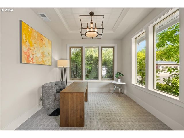 893 CEDAR St, Lake Oswego, OR 97034