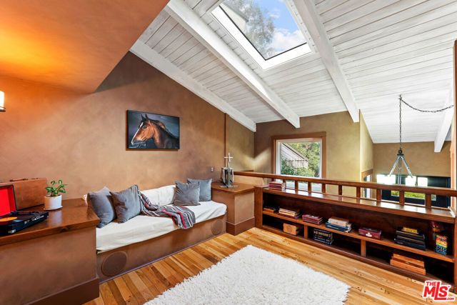 2171 Mckain Street, Calabasas, CA 91302