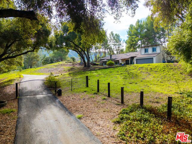 2171 Mckain Street, Calabasas, CA 91302