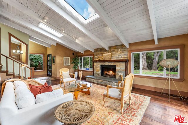 2171 Mckain Street, Calabasas, CA 91302