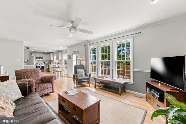 7101 WESTMORELAND DR, Warrenton, VA 20187