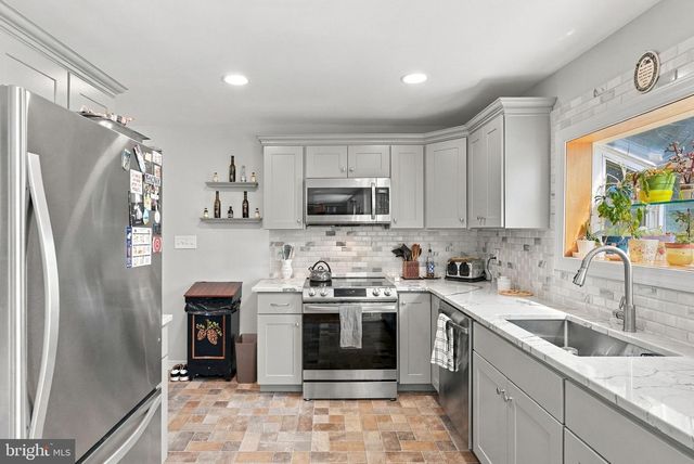 7101 WESTMORELAND DR, Warrenton, VA 20187