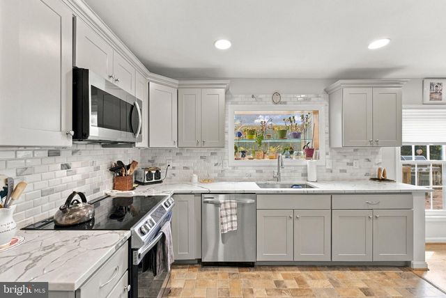 7101 WESTMORELAND DR, Warrenton, VA 20187