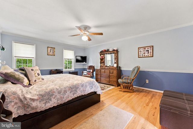 7101 WESTMORELAND DR, Warrenton, VA 20187