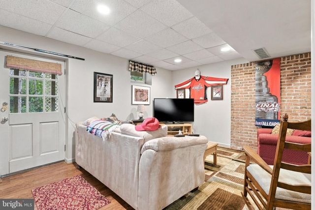 7101 WESTMORELAND DR, Warrenton, VA 20187