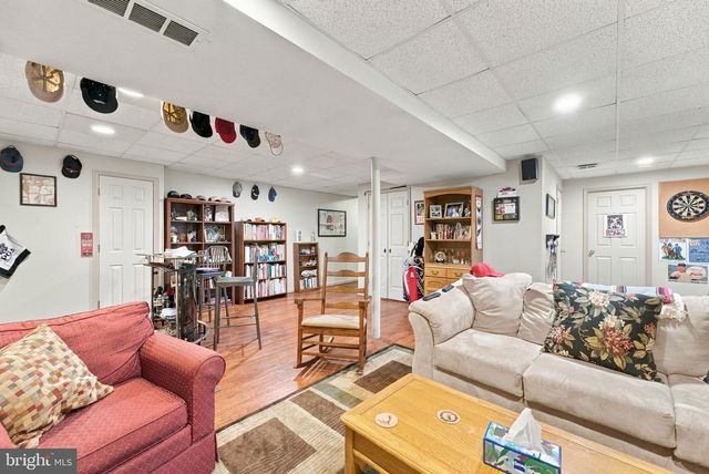 7101 WESTMORELAND DR, Warrenton, VA 20187