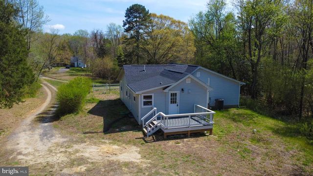 10061 KINGS, Montross, VA 22520
