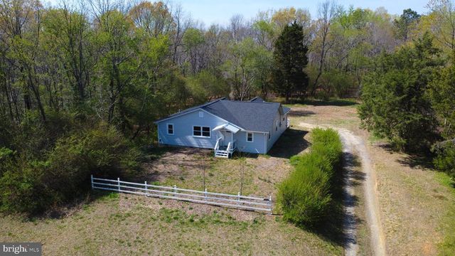 10061 KINGS, Montross, VA 22520