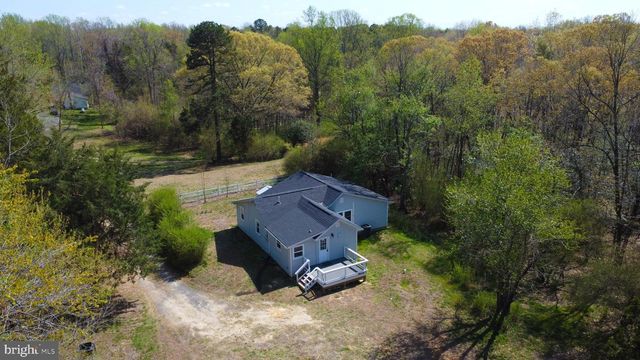 10061 KINGS, Montross, VA 22520