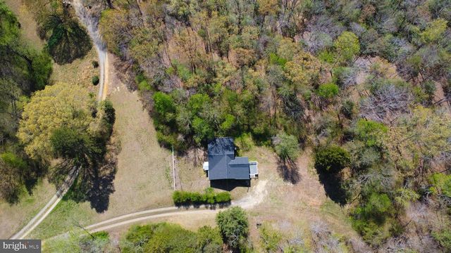 10061 KINGS, Montross, VA 22520