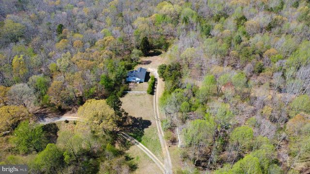 10061 KINGS, Montross, VA 22520