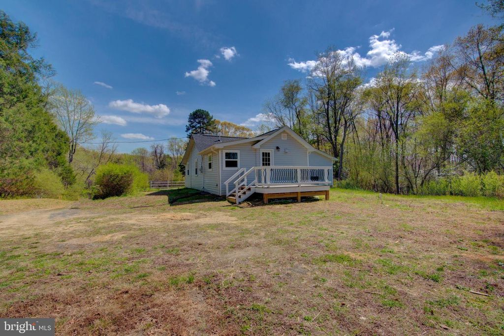 10061 KINGS, Montross, VA 22520