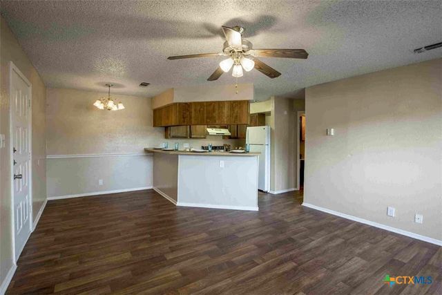 2405 S 13th Street 502, Temple, TX 76504