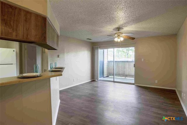 2405 S 13th Street 502, Temple, TX 76504