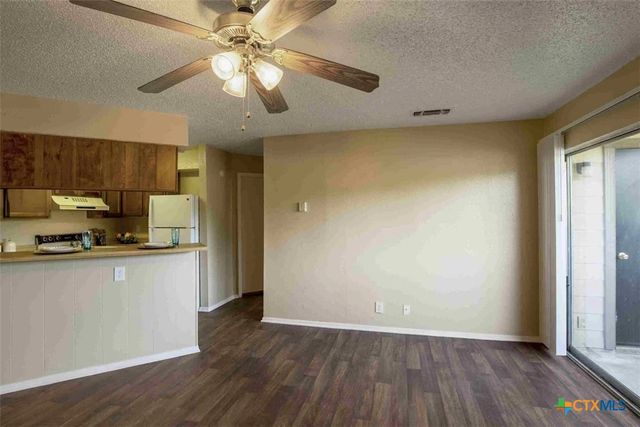 2405 S 13th Street 502, Temple, TX 76504