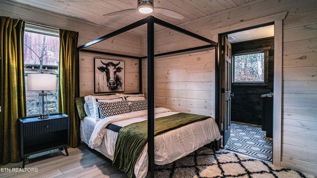 233 Cherokee Path Way, Sevierville, TN 37876