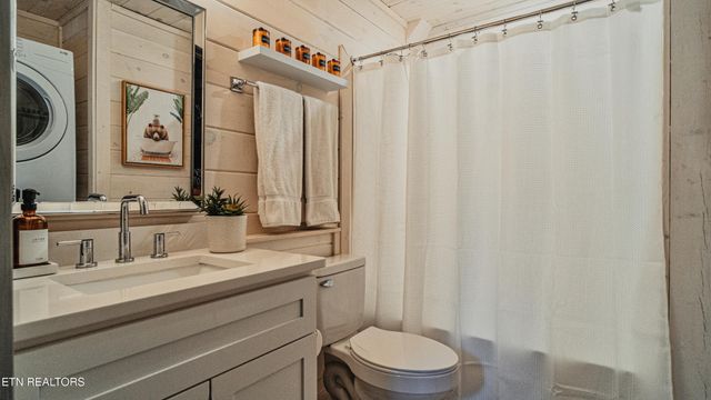233 Cherokee Path Way, Sevierville, TN 37876