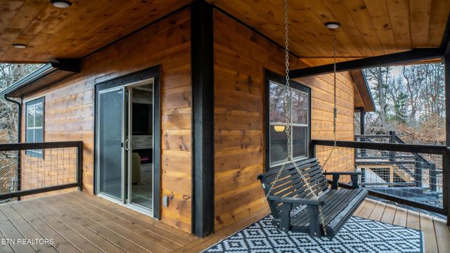 233 Cherokee Path Way, Sevierville, TN 37876