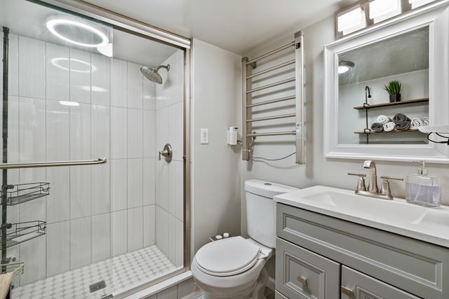 3130 E Hardies Rd, Hampton, PA 15044