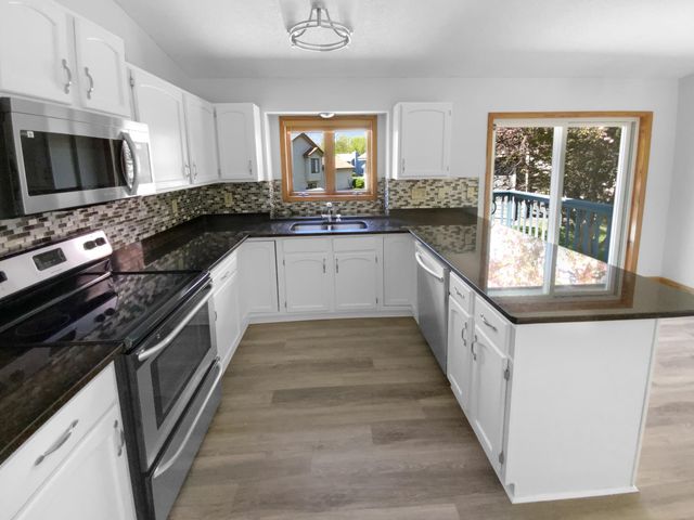 4984 S Park Drive, Savage, MN 55378
