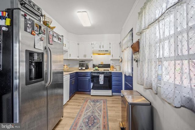 608 8TH AVE, Folsom, PA 19033