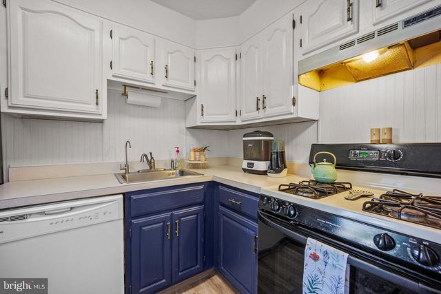 608 8TH AVE, Folsom, PA 19033