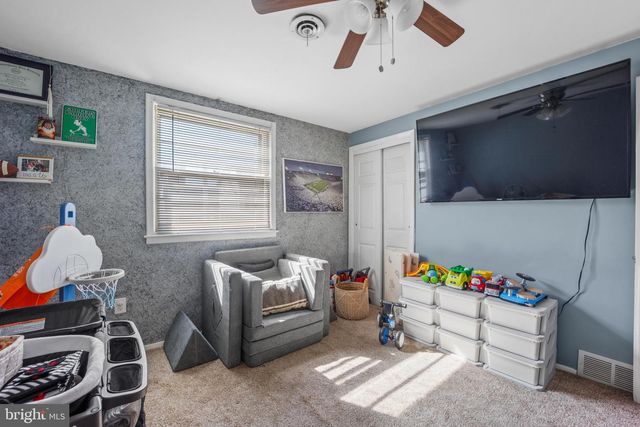 608 8TH AVE, Folsom, PA 19033