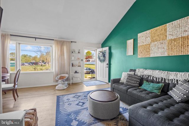 608 8TH AVE, Folsom, PA 19033