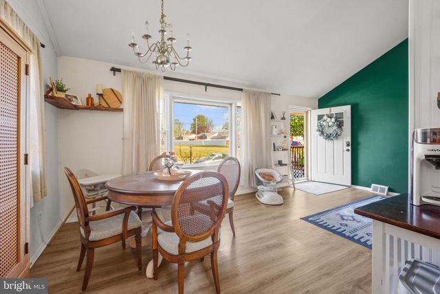 608 8TH AVE, Folsom, PA 19033