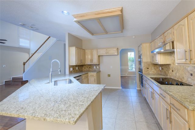 1812 Canoe Way, Carrollton, TX 75010