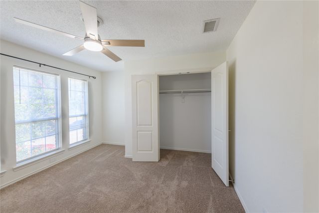 1812 Canoe Way, Carrollton, TX 75010