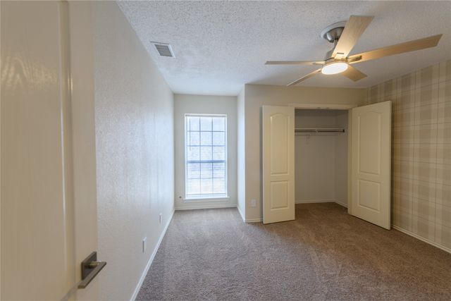 1812 Canoe Way, Carrollton, TX 75010