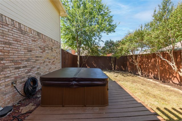 1812 Canoe Way, Carrollton, TX 75010