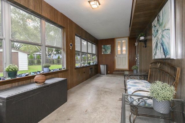 18550 Brookridge DRIVE, Brookfield, WI 53045