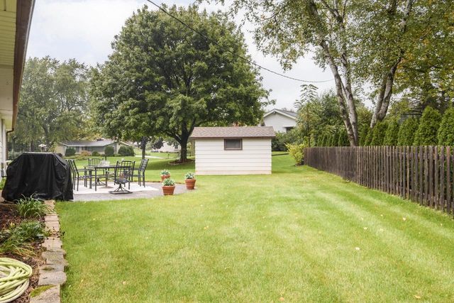 18550 Brookridge DRIVE, Brookfield, WI 53045