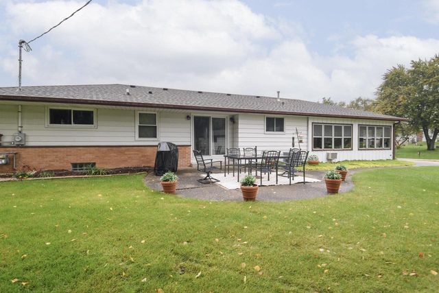 18550 Brookridge DRIVE, Brookfield, WI 53045