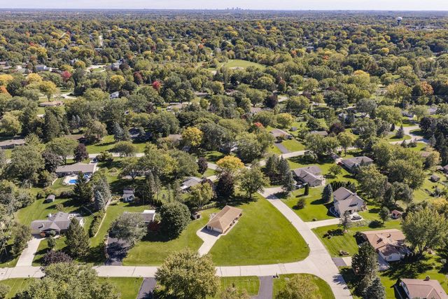 18550 Brookridge DRIVE, Brookfield, WI 53045