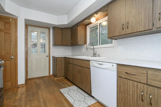 18550 Brookridge DRIVE, Brookfield, WI 53045