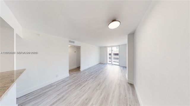 501 SW 1st Street 607, Miami, FL 33130