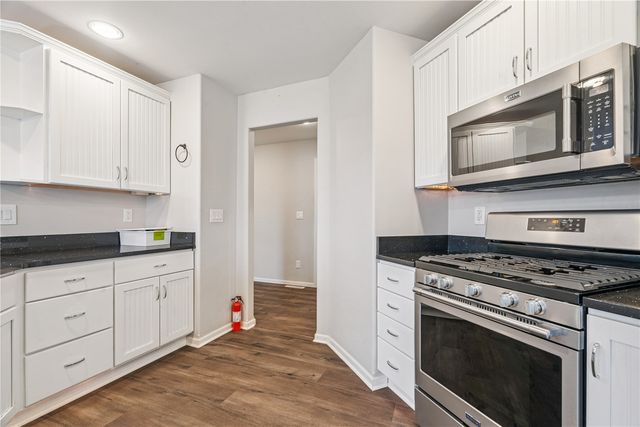 1595 Valentine Circle, Marion, IA 52302