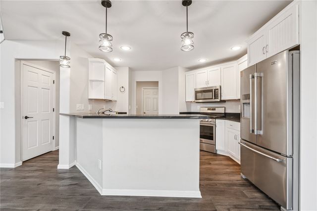 1595 Valentine Circle, Marion, IA 52302