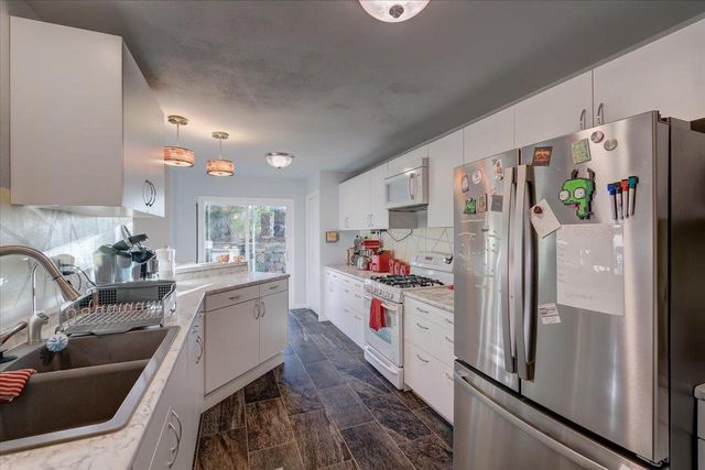 885 Hemlock Drive, Verona, WI 53593