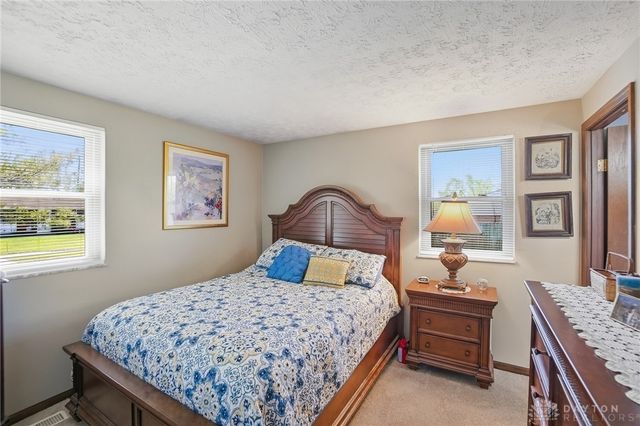7820 Redbank, Huber Heights, OH 45424